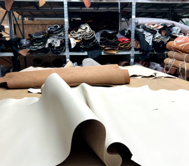 Десерт (Бежевый), с финишем, 1.6-2.0 мм, средний размер 180-200 дм²