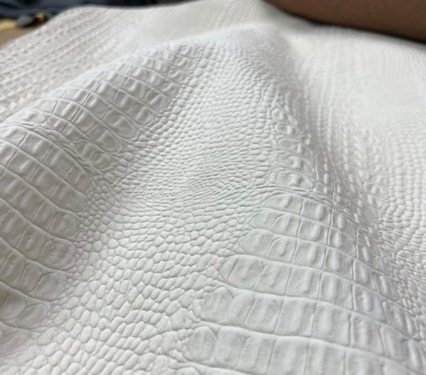 Кайман (Бежевый), без финиша, 1.2-1.6 мм, средний размер 160-180 дм²